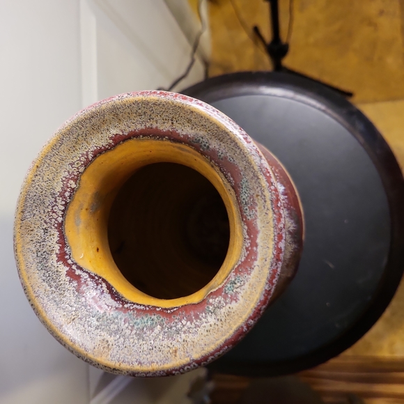 Mid-Century Modern Studio Pottery Ceramic Vase Signed w/ Chop Mark 9" - Picture 7 of 11